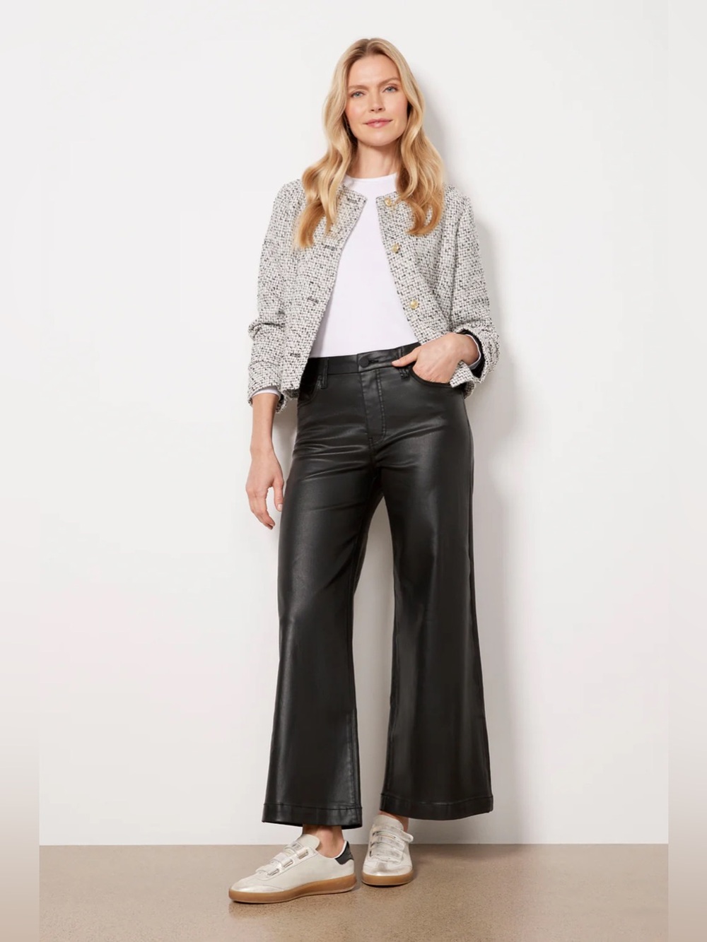 NWT - Kut from the Kloth Meg Wide Leg Coated Black Jeans, Size 14